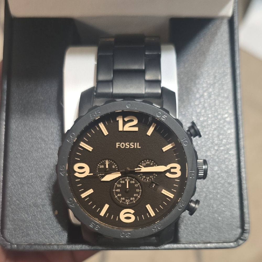 Fossil Nate Chronograph Black Stainless Steel Mens Watch, Model JR1401 Brand New
